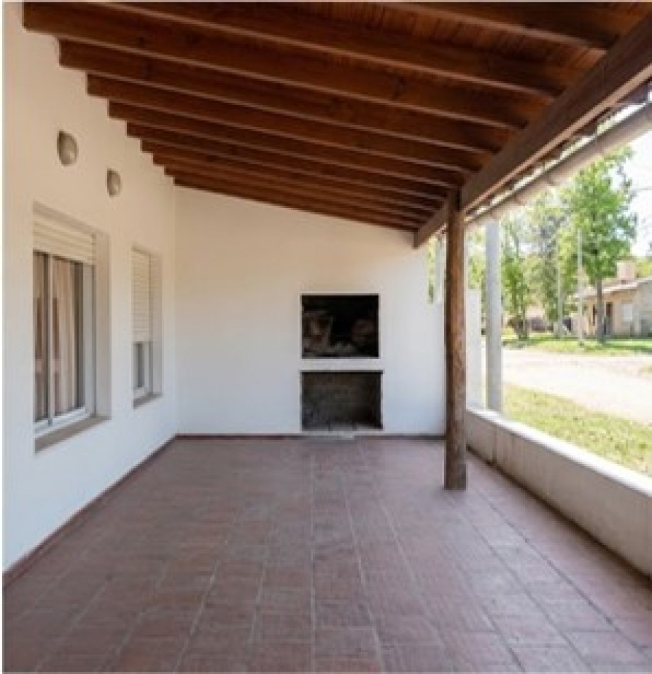 IMPORTANTE CASA PARA 2 FAMILIAS