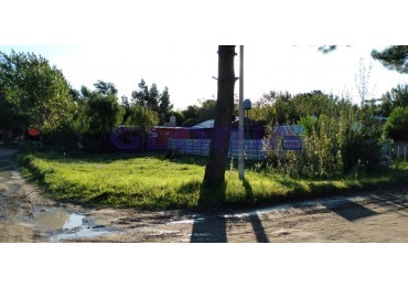 Esquina Estrategica en la Entrada de Marisol - Ideal para Comercio o Vivienda